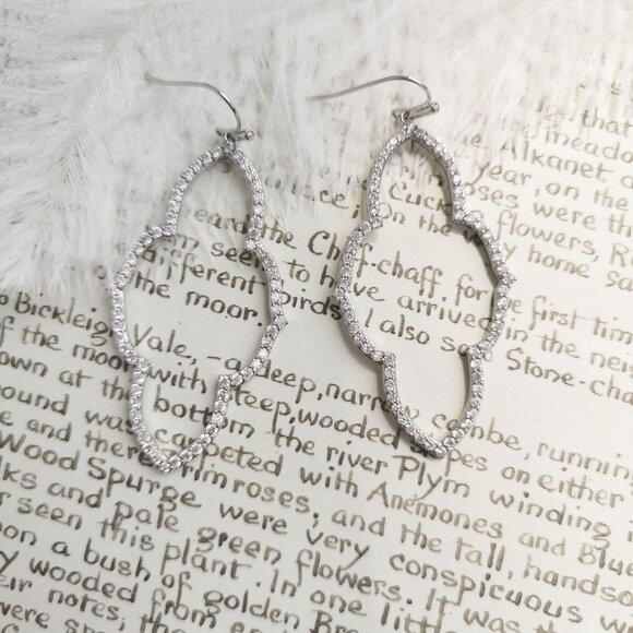 Kendra Scott Abbie White Crystal Silver Earrings - Picture 3 of 4